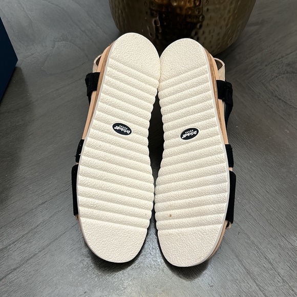 Dr. Scholl's Islander Strappy Sandals - Picture 3 of 9